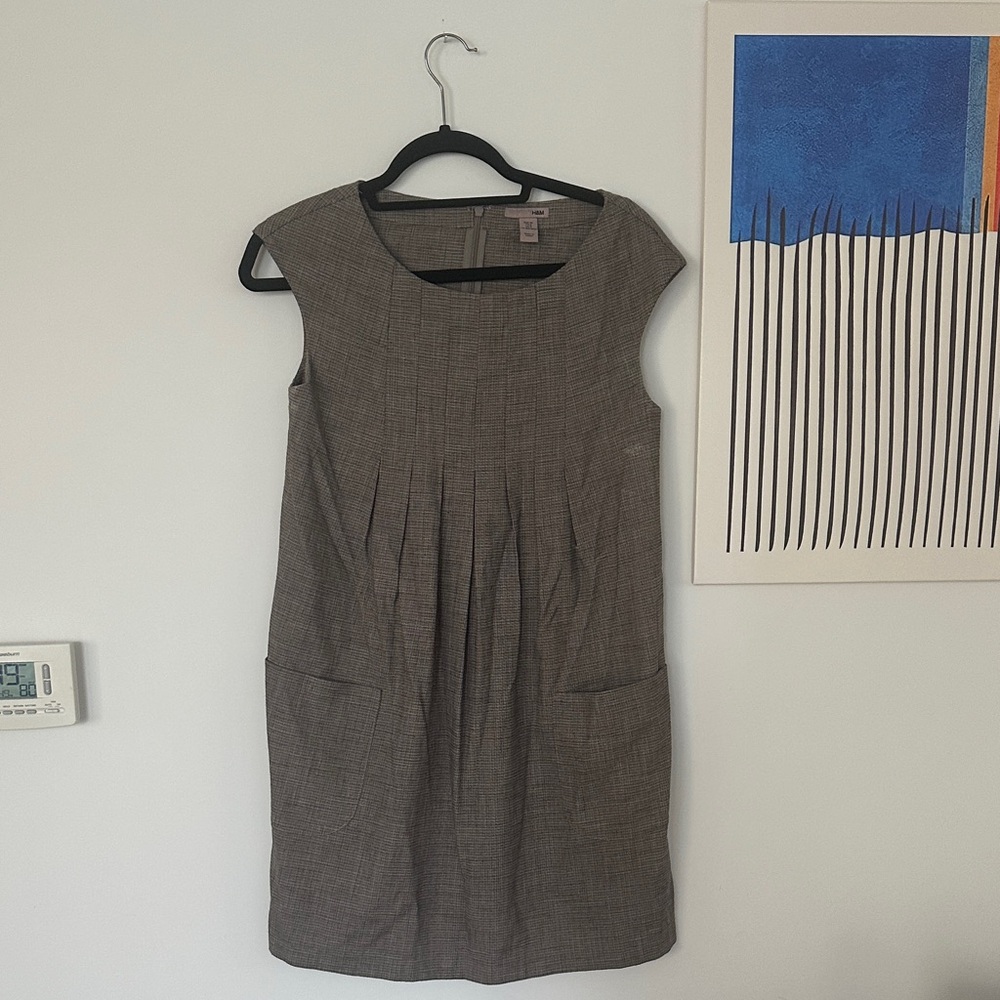 Elegant Gray Sleeveless Dress